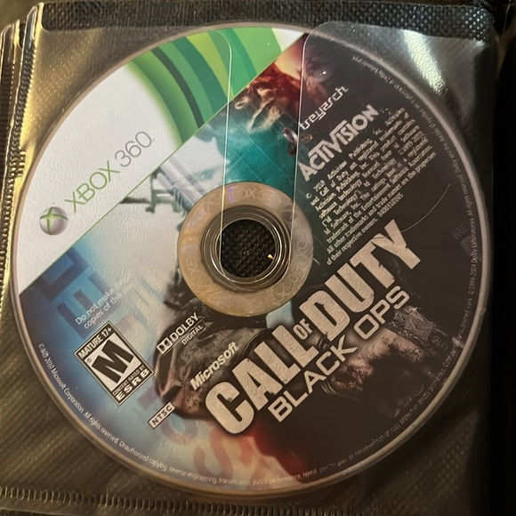 XBOX 360 with remote and keyboard attachment - Picture 6 of 10